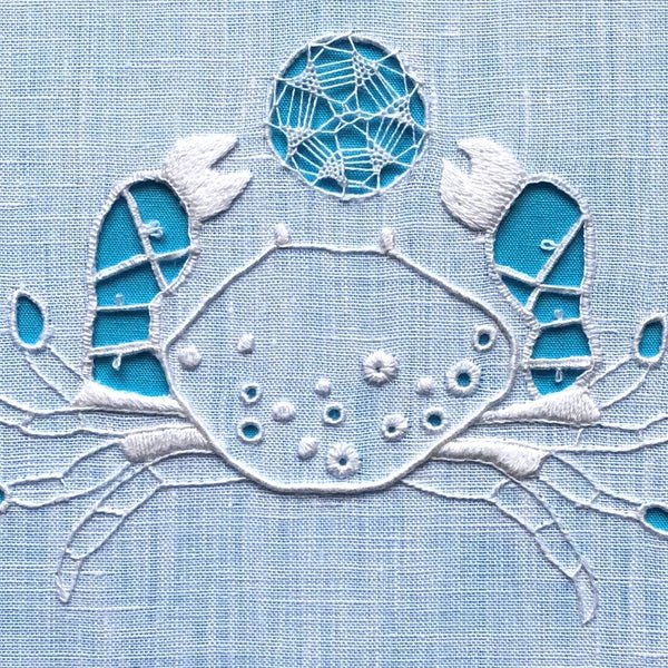 JUNG BRODERIE ANGLAISE 1