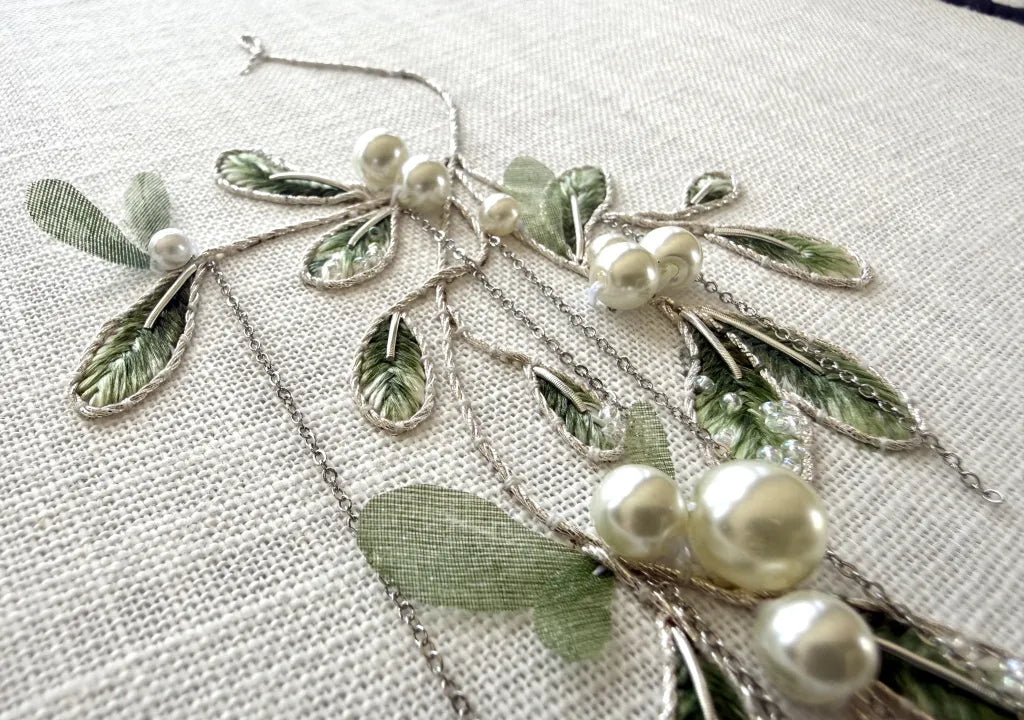 Frosted Mistletoe with Eliza Gomersall