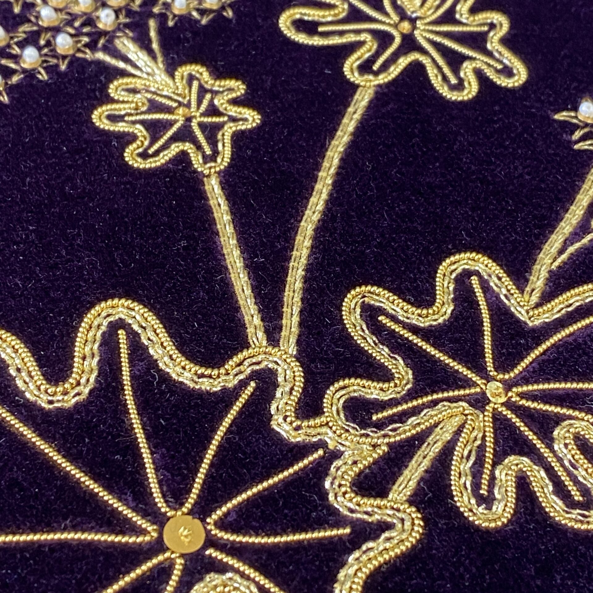 RSN Studio: Lady‚Äôs Mantle and Snail Goldwork Embroidery Kit